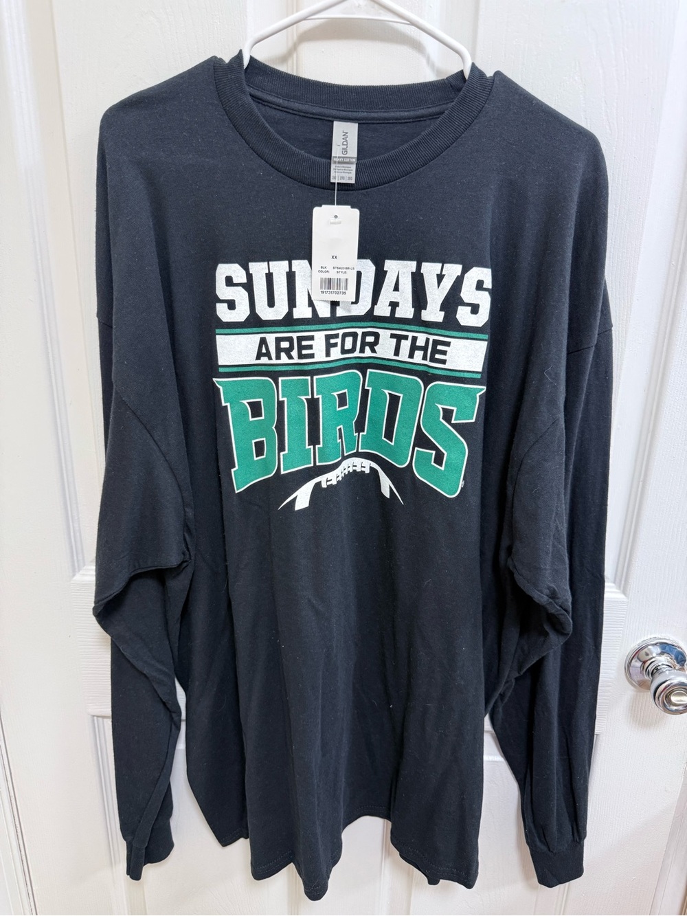 NWT Philadelphia Eagles “Sundays Are For The Birds” Black Shirt, Size XXL